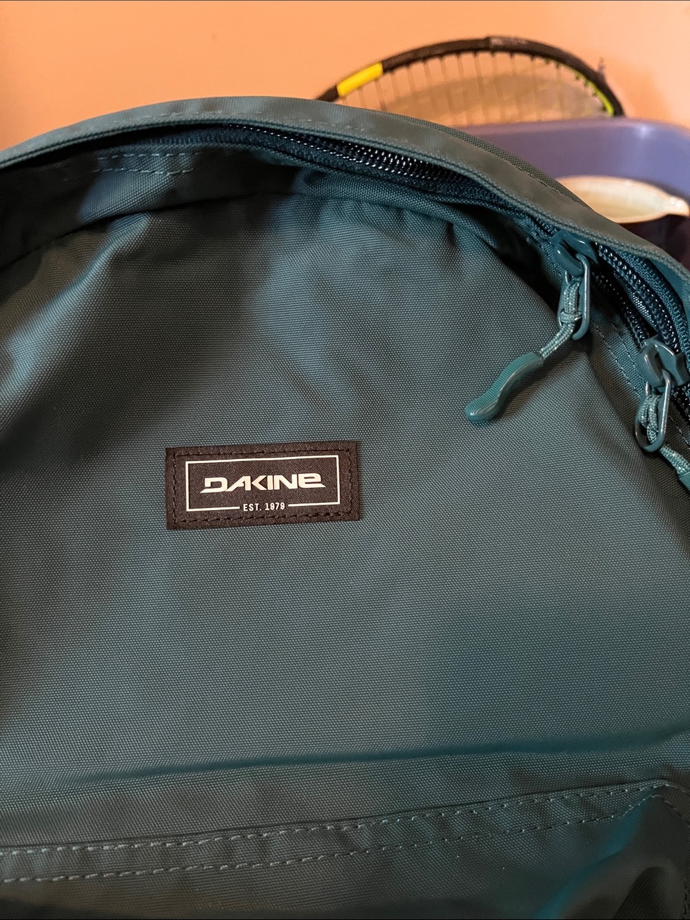 DAKINE backpack - Picture 2 of 6
